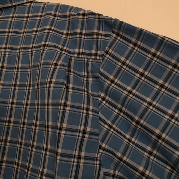 Wrangler wrinkle resistant shirt. - Picture 11 of 13